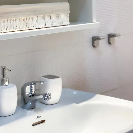 בית נופש Harmony Views With Terrace טלדה